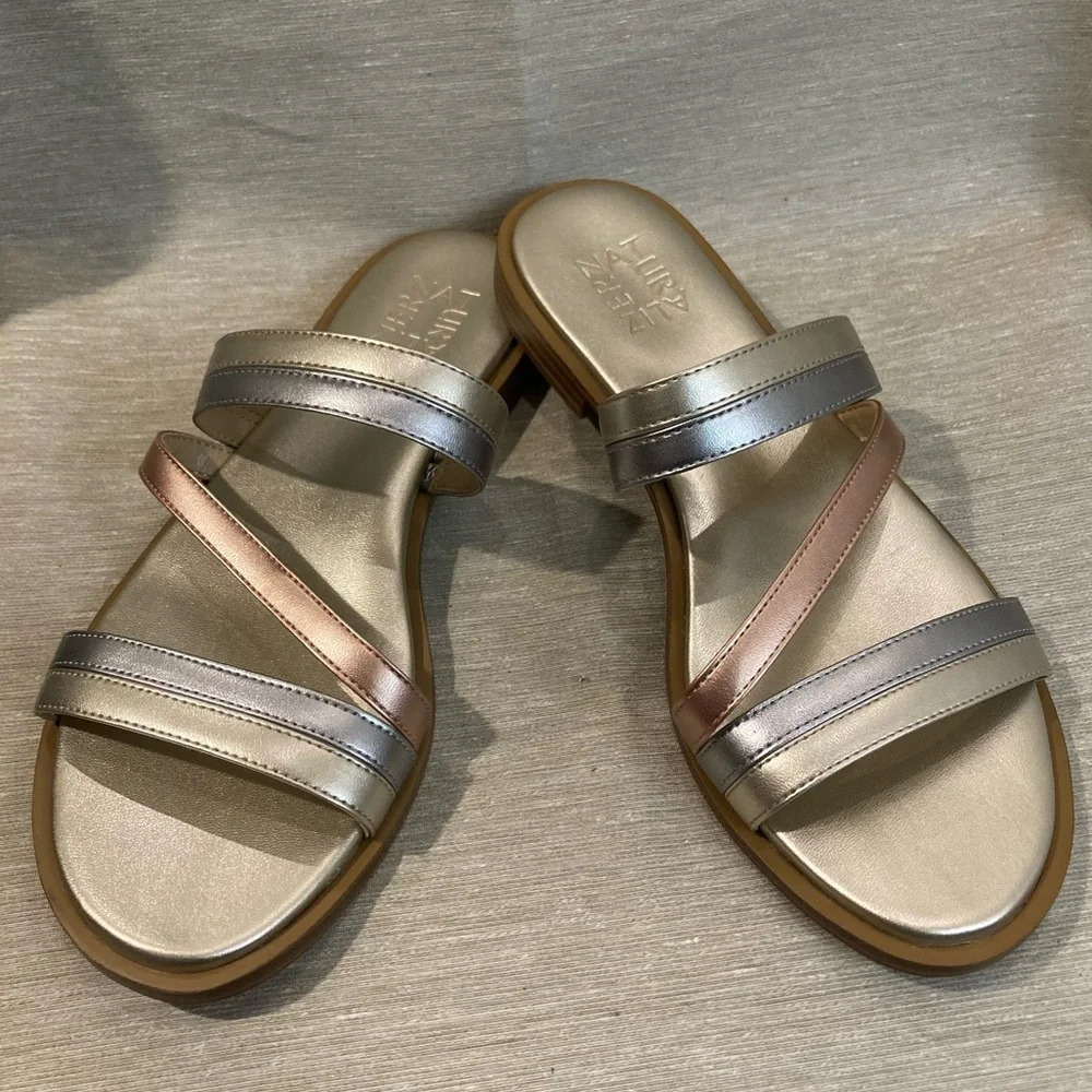 NATURALIZER Sz 8.5 Silver Gold Copper Metallic Strappy Slip On Sandals NEW